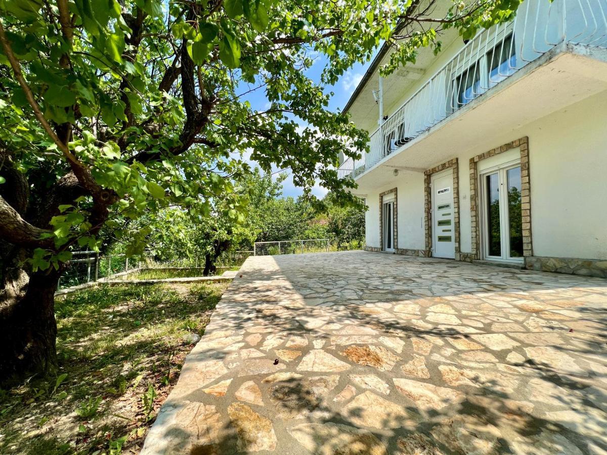 Guest House Ivano Mostar Exteriör bild